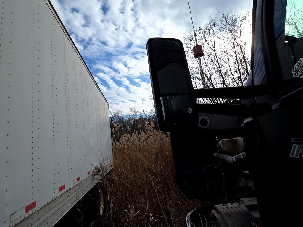 Kenworth T680 Sleeper Truck, 2019 - Paccar MX013, Eaton Auto - Image 24