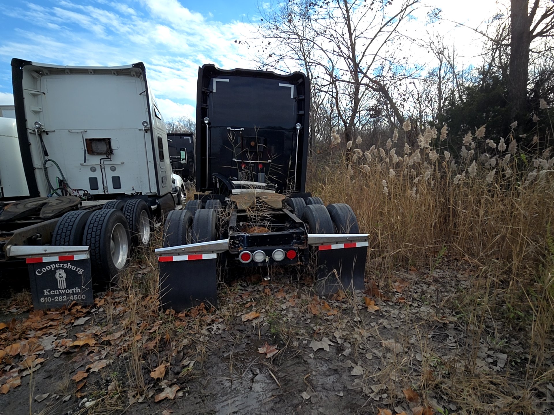 Kenworth T680 Sleeper Truck, 2015 - PACCAR MX-13, Automated Transmission, 76" Sleeper - Image 16