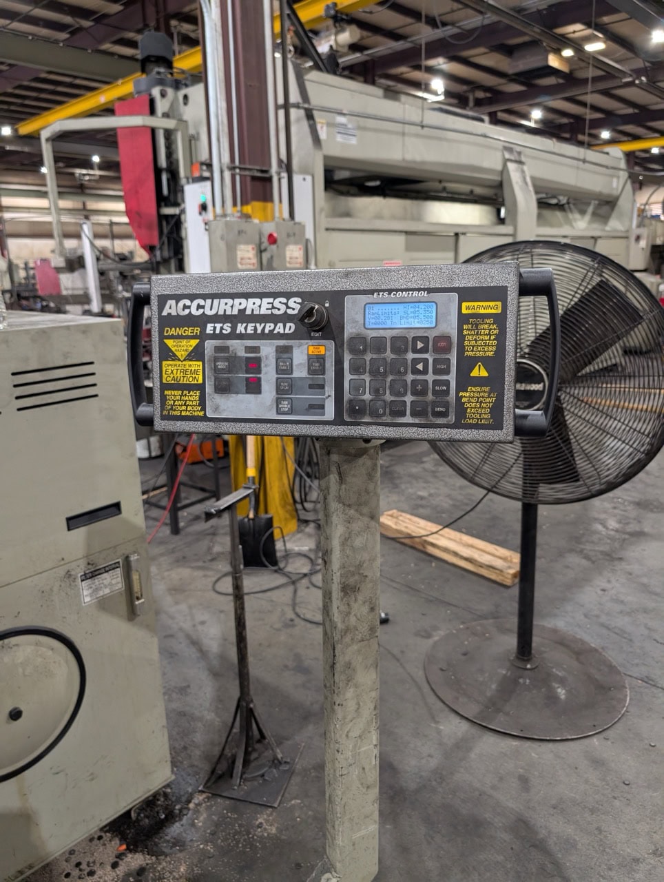 250 Ton x 8' Accupress 72508 CNC Press Brake, 2023 - ETS Control - Image 4