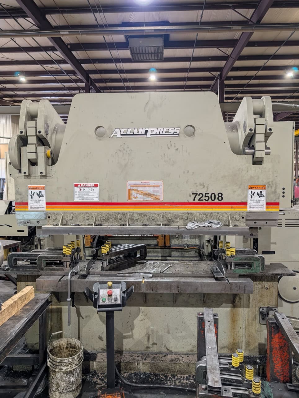 250 Ton x 8' Accupress 72508 CNC Press Brake, 2023 - ETS Control