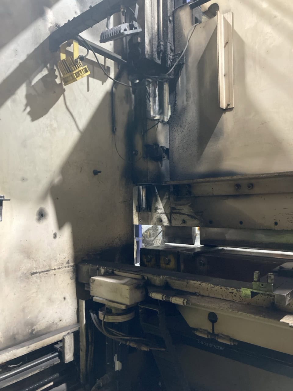 400 Ton x 10' Wysong FAB400-120 Hydraulic Press Brake, 1998 - Videos Available - Image 13