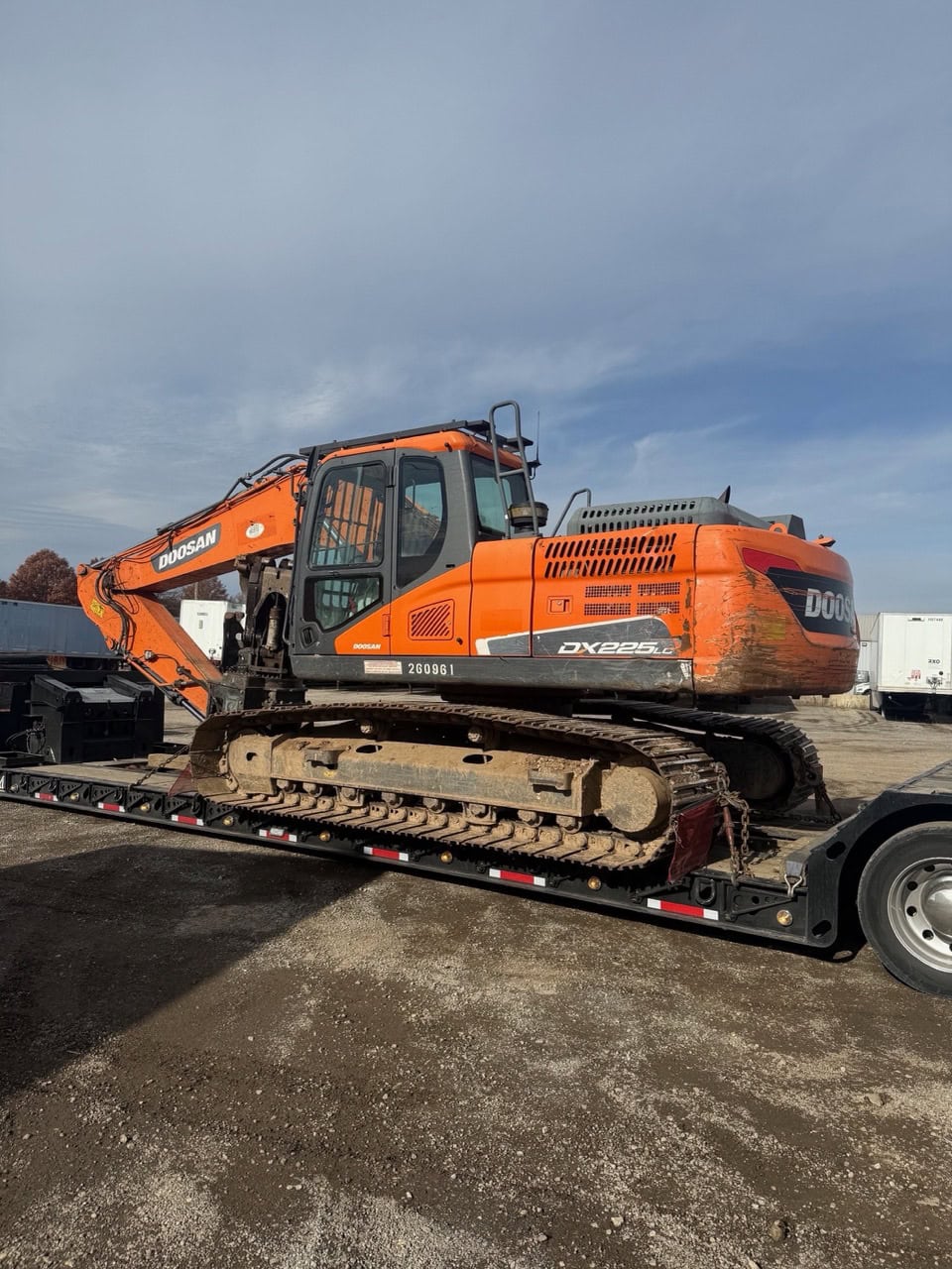 Doosan DX225LC-5 Hydraulic Excavator, 2018 - Hydraulic Thumb, Long Undercarriage, Rotobec RPA3045R43 Grapple - Image 2