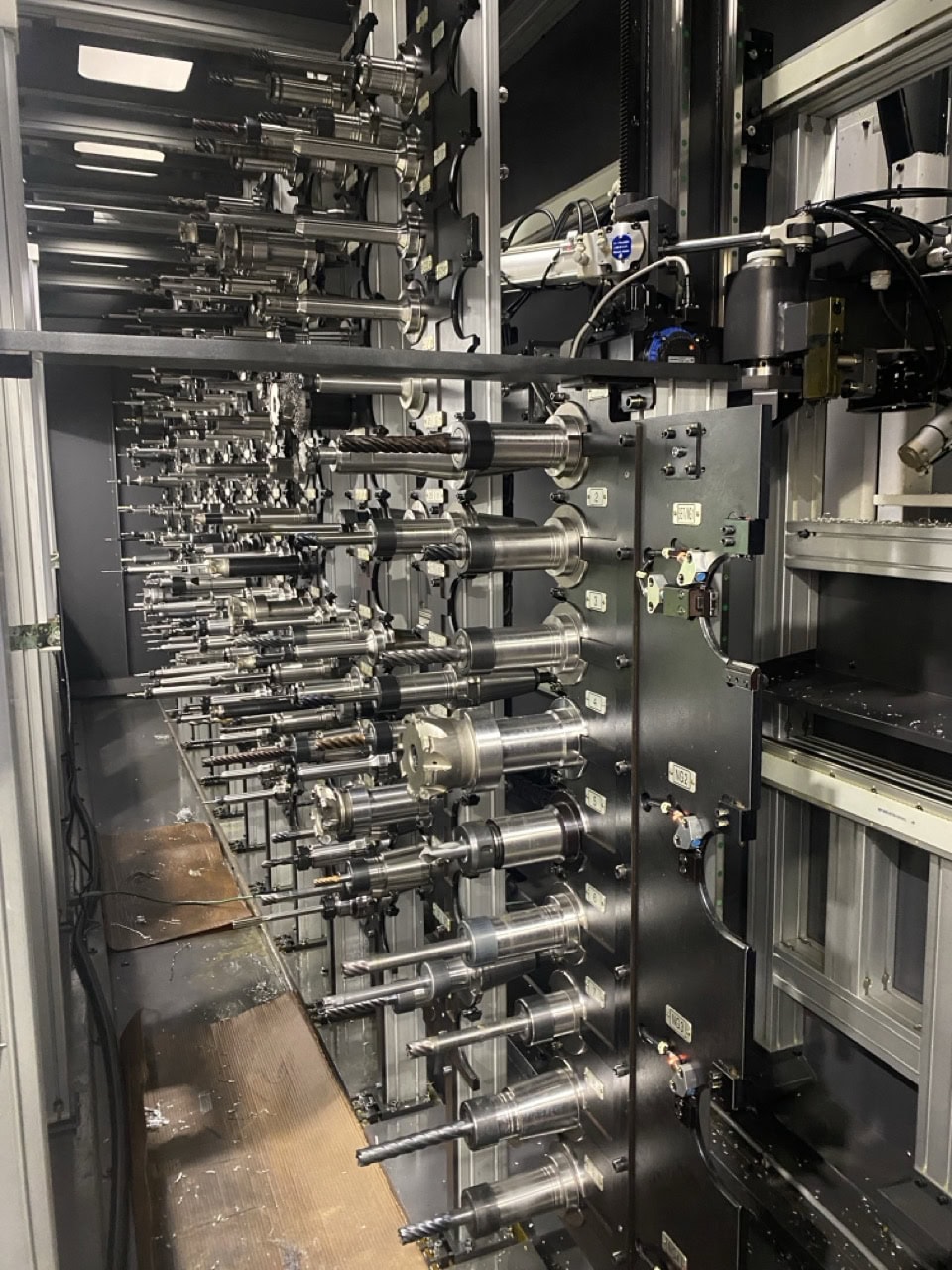 Okuma MA-600HB III HMC, 2021 - 6 Pallet Pool, 285 Tool Matrix, RWB-500 5th-Axis Rotary, Renishaw Probe, 1,000 PSI TSC - Image 5