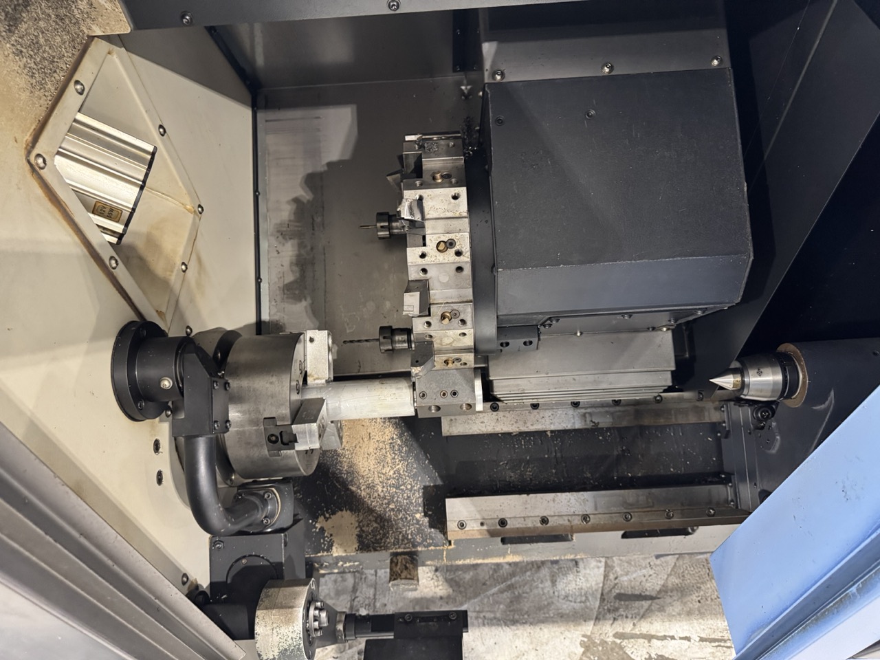 Doosan Lynx 220LC CNC Turning Center Lathe, 2013 - Chip Conveyor - Image 8