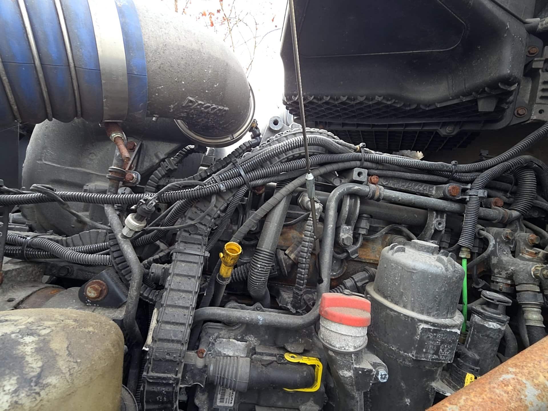 Kenworth T680 Sleeper Truck, 2016 - Paccar MX-13, Eaton Auto - Image 30