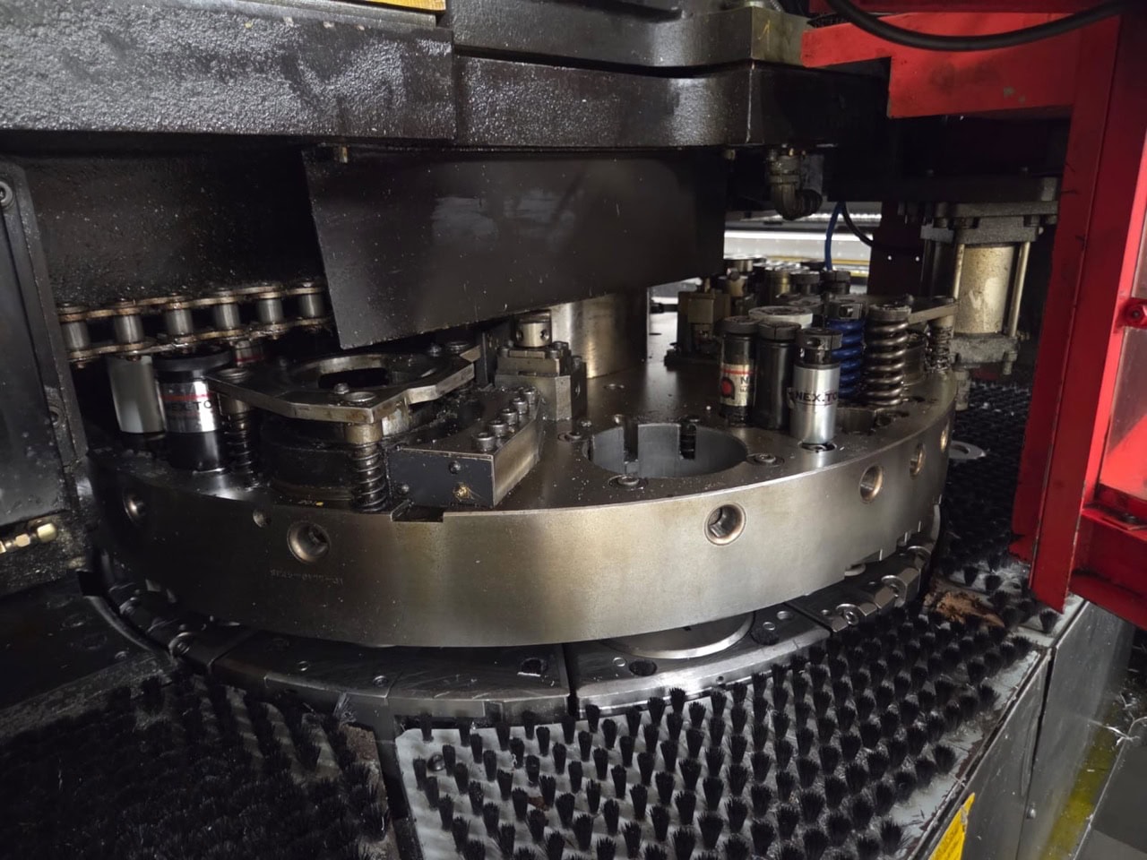 Amada EM2510NT CNC Turret Punch, 2005 - Image 7