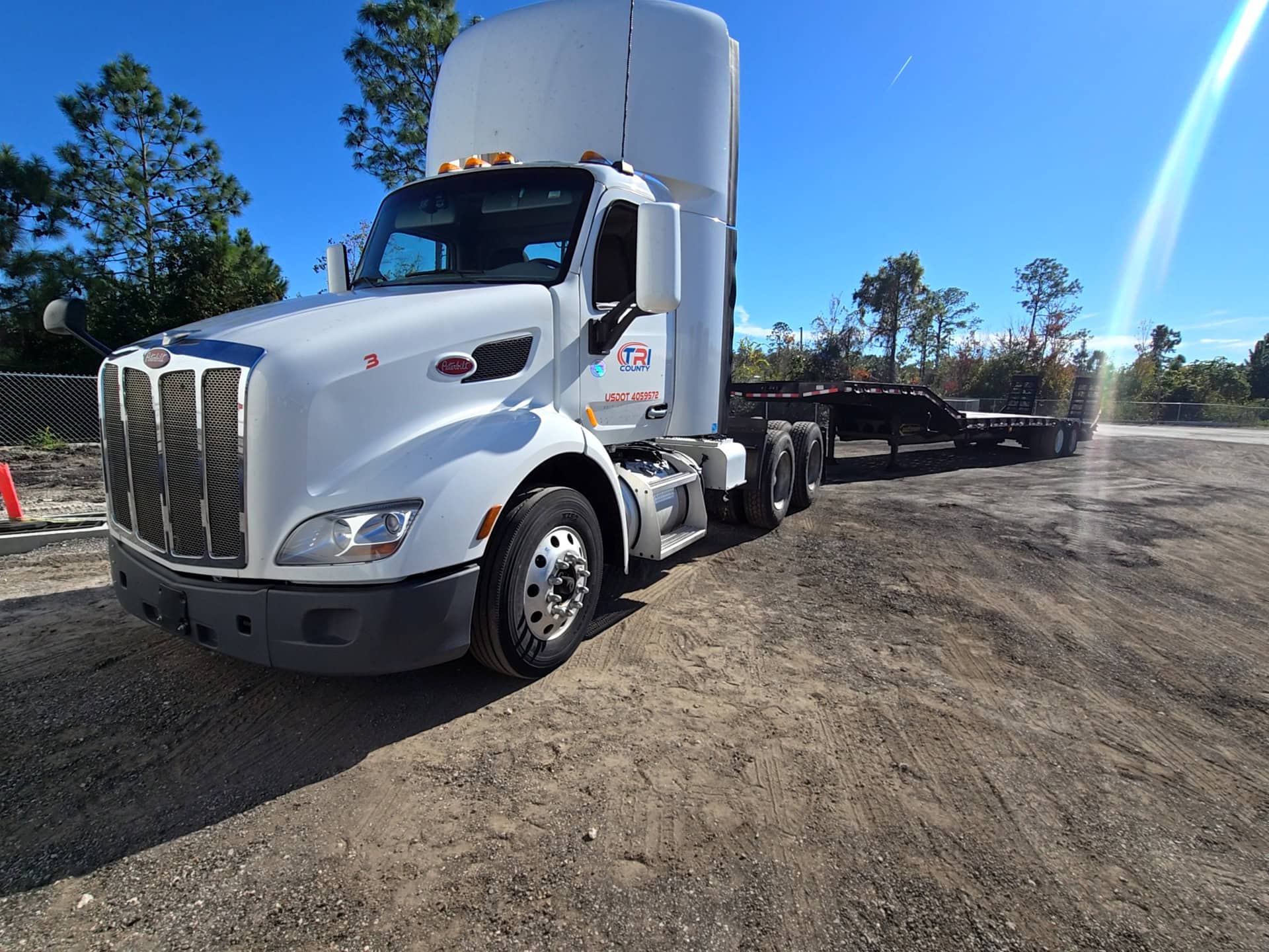 Peterbilt 579 Day Cab Truck, 2020 - PACCAR MX-13 - Automated Transmission