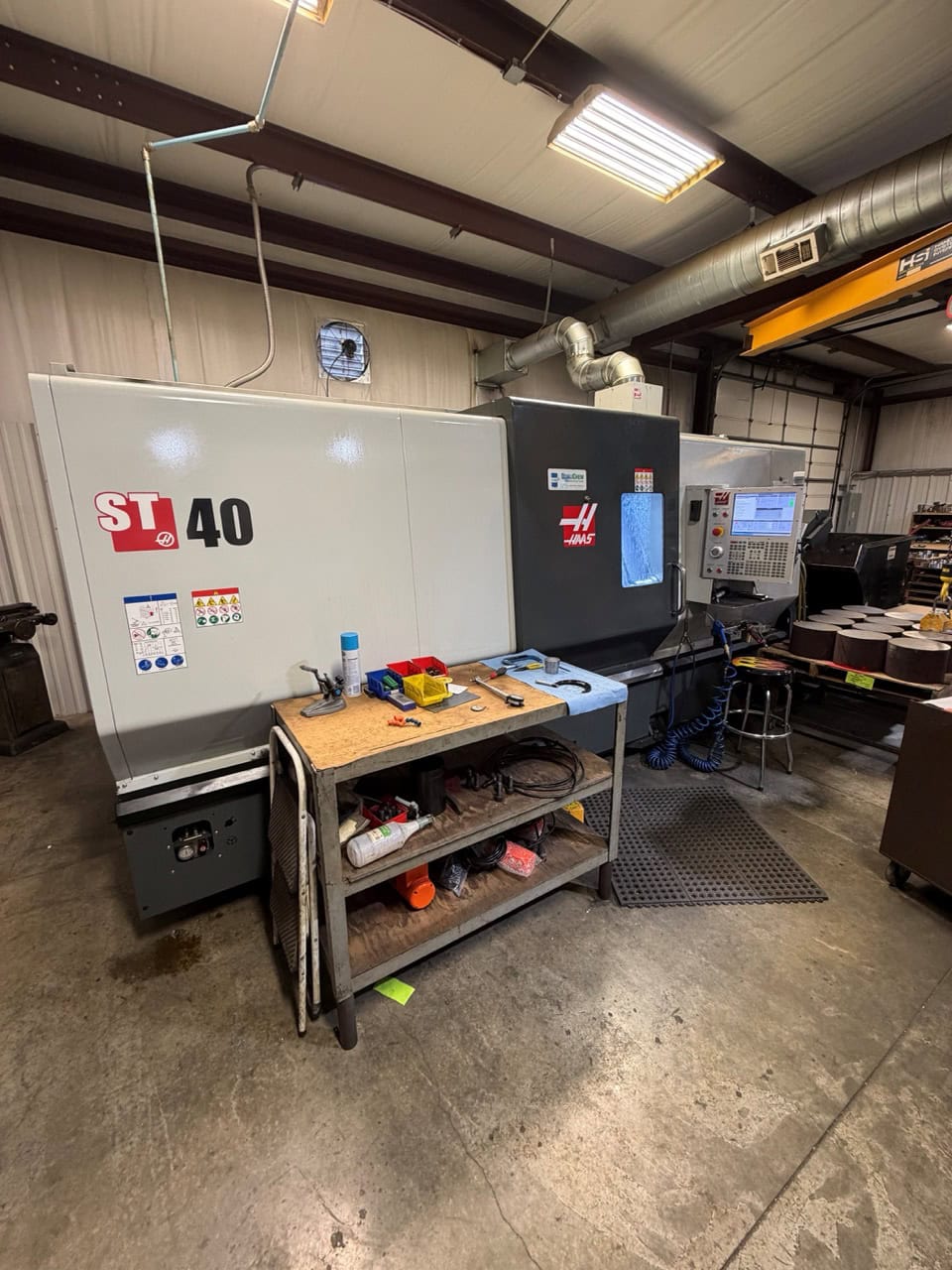 Haas ST-40 CNC Lathe, 2022 - Extra Performance Package, VPS, Chip Auger