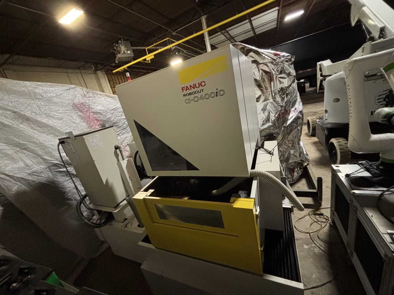 Fanuc C400IC Wire EDM, 2021 - CNC EDM w/ Auto Threader, Fanuc Robot a-C400ib Rotary