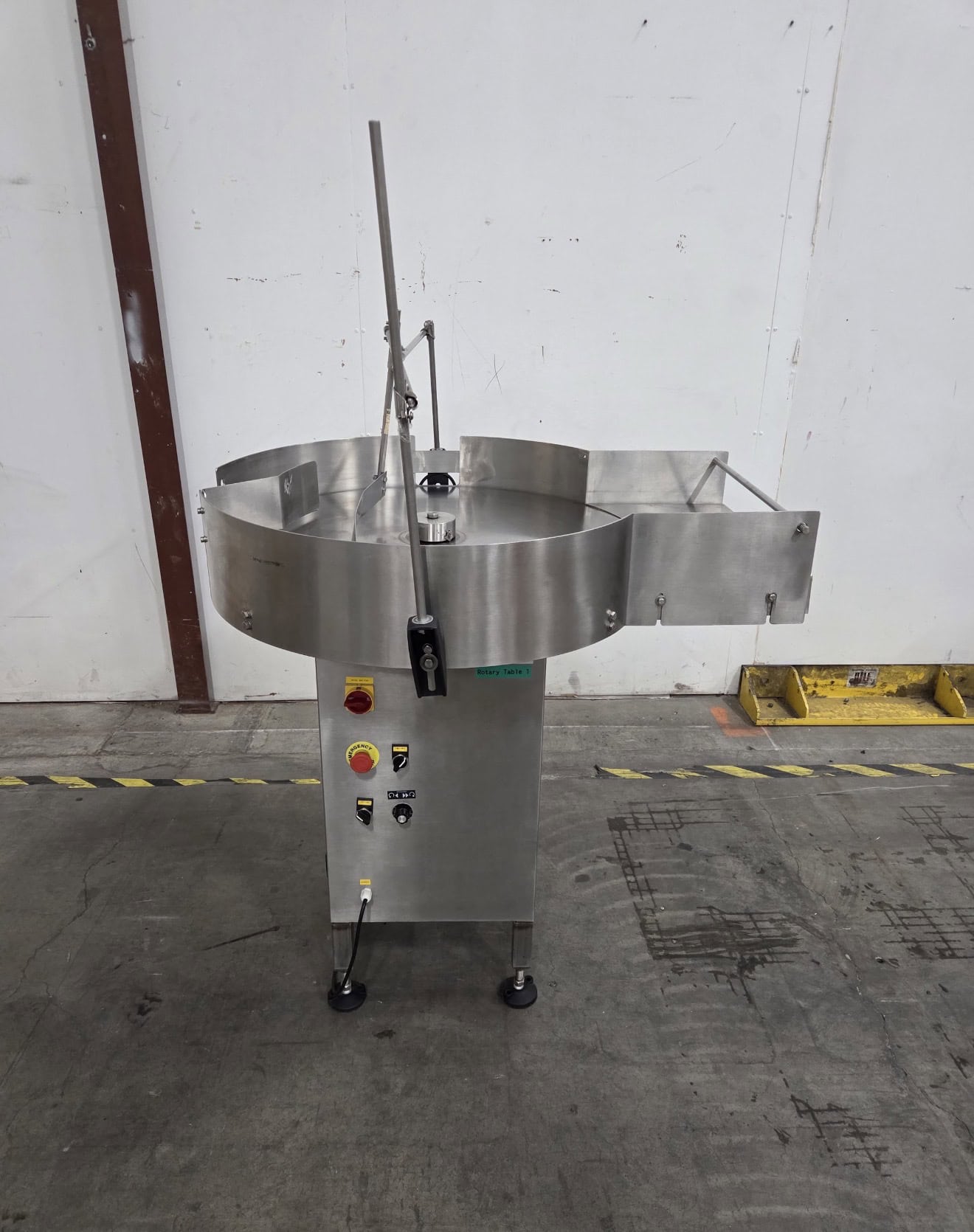 Meheen R Series Filling Line with In-Line Packaging RSC Rinser, 700VS Labeler, Zalkin Capper, Accumulation Table and Conveyor System - Complete Bottling Line, Lightly Used - Image 10