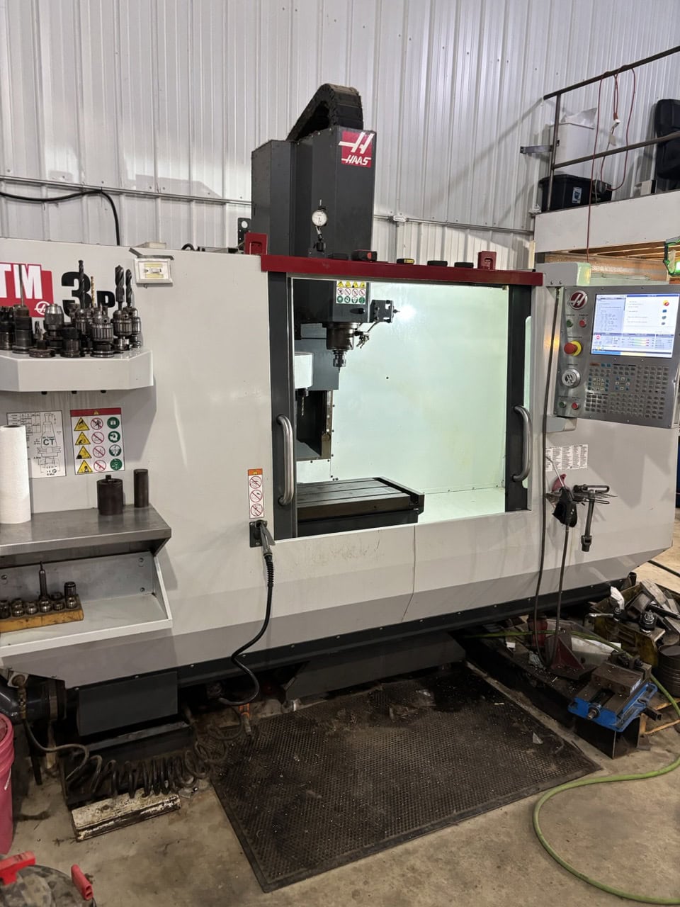 Haas TM-3P CNC Mill, 2017 - Low Hours, Chip Auger, Coolant System, IPS - Image 2