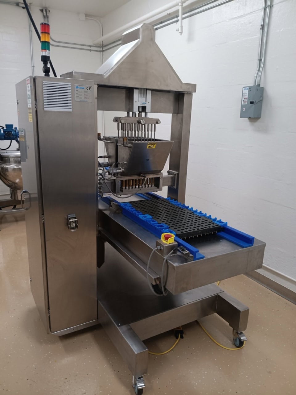 SaintyCo DM-50X Confectionery Depositor for Gummies, Edibles & Lollipops, 2023 – Like New, Cookers & Sugar Coating Pan