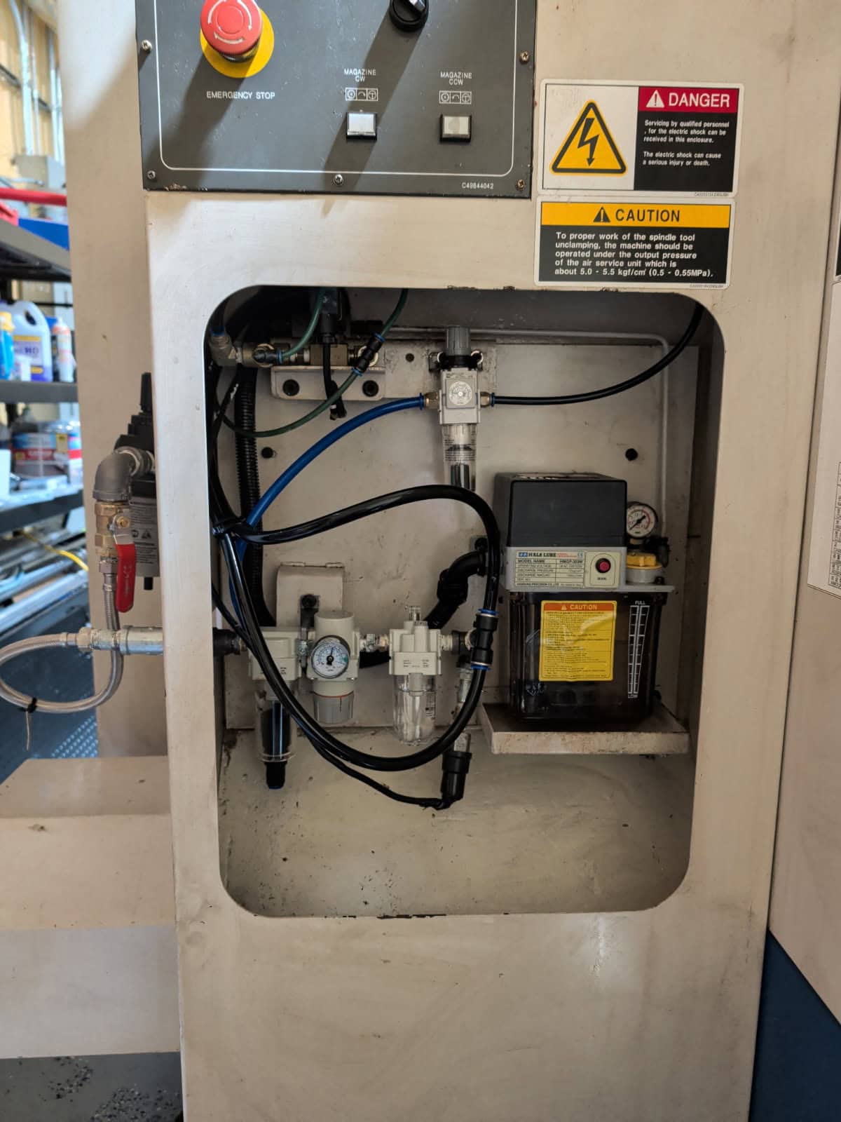Doosan DMV 3016L VMC, 2006 - Fanuc Control, Videos Available - Image 2