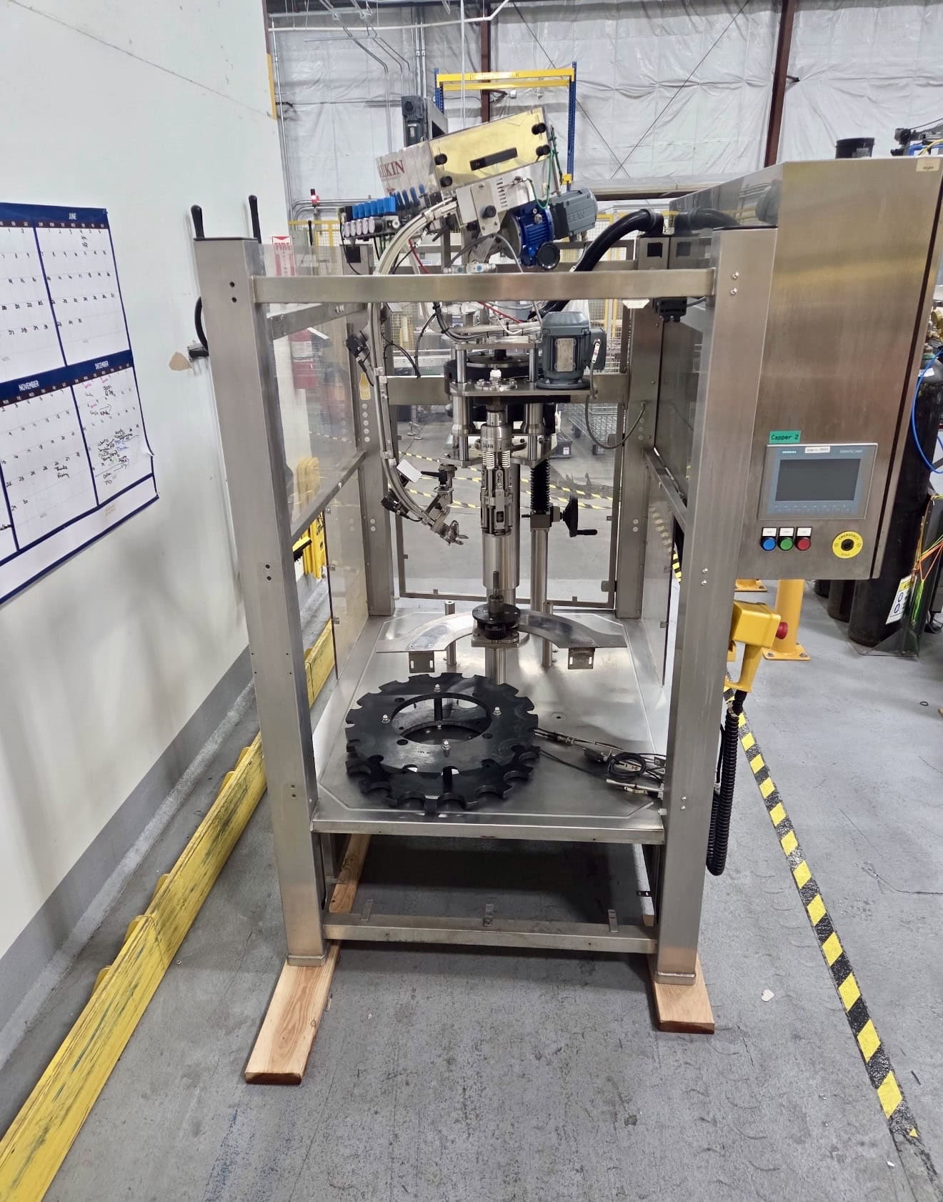 Meheen R Series Filling Line with In-Line Packaging RSC Rinser, 700VS Labeler, Zalkin Capper, Accumulation Table and Conveyor System - Complete Bottling Line, Lightly Used - Image 5