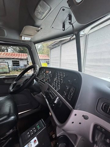 Peterbilt Dump Truck, 2011 - Paccar Engine, 226k Miles - Image 12