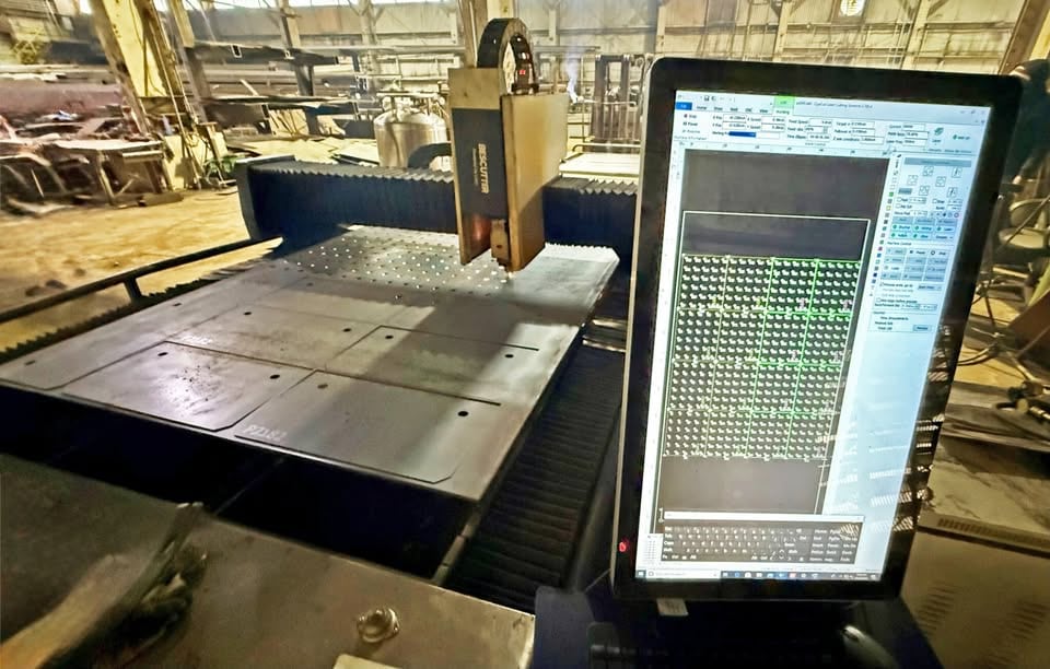3,000 Watt Bescutter AccuStar F-3015 CNC Fiber Laser, 2022 - 5' x 10' Table, Chiller - Image 2