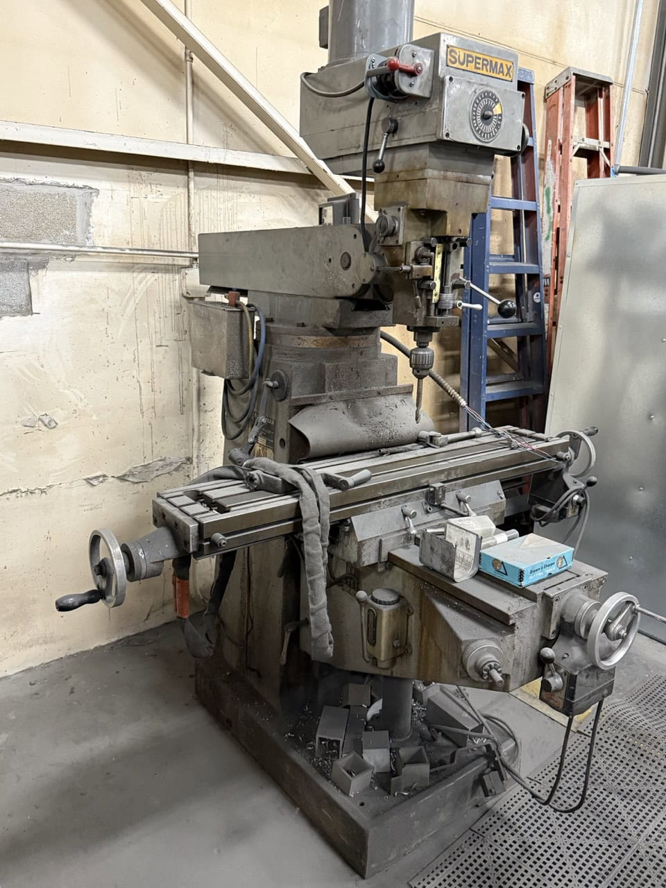 SuperMax YCM-16VS, 1990 - DRO, X-Axis Power Feed - Image 2