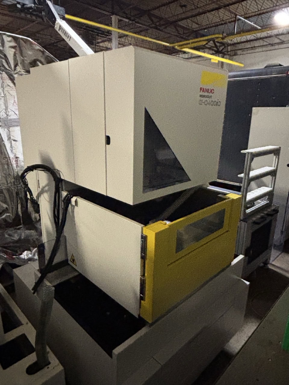 Fanuc C400IC Wire EDM, 2021 - CNC EDM w/ Auto Threader, Fanuc Robot a-C400ib Rotary - Image 4