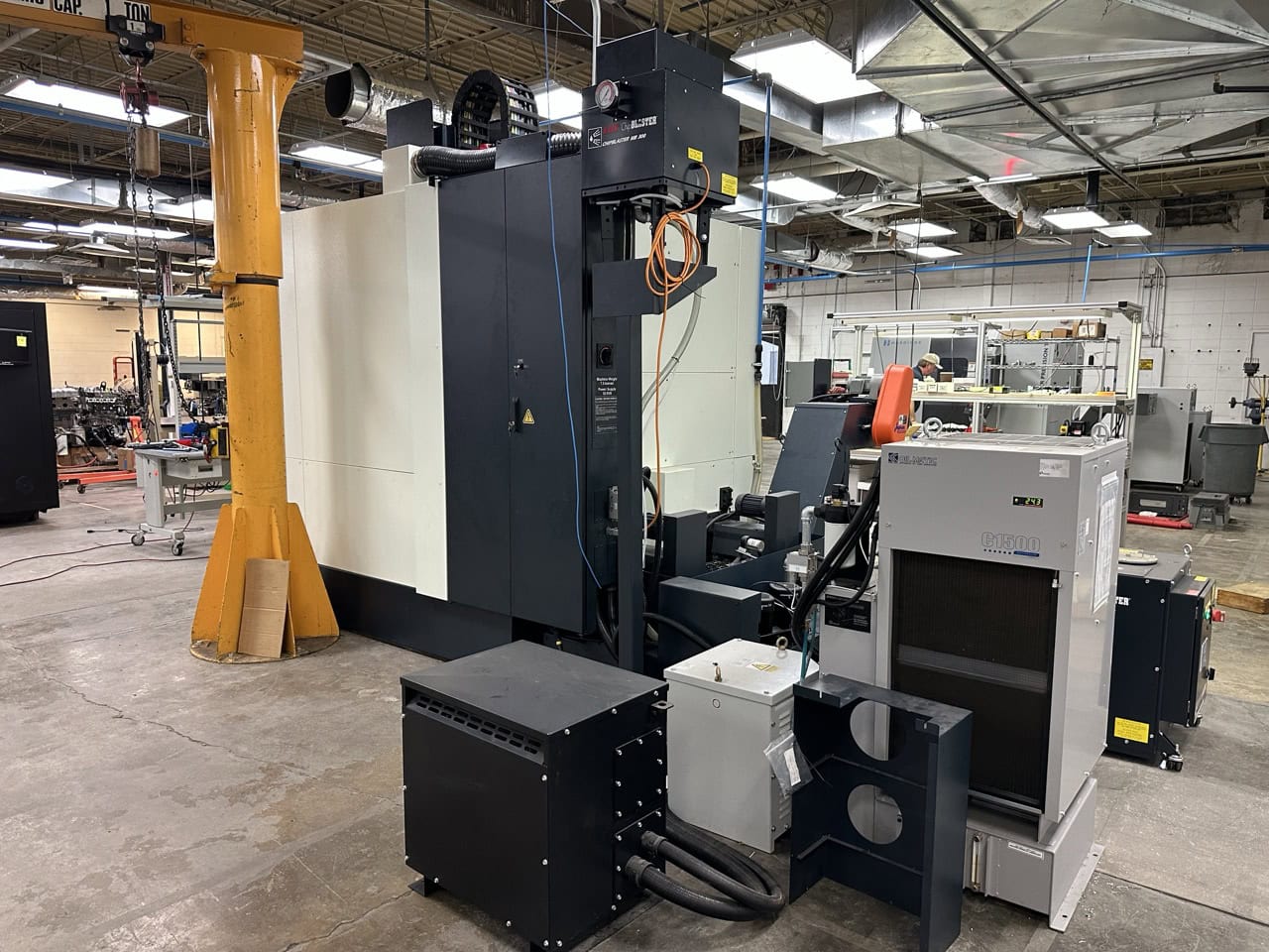 Makino F5 Pro 6 VMC, 2021 - 20K RPM, Renishaw Probe, Laser Tool Setter, Thru Spindle Coolant, Chip Conveyor - Image 6