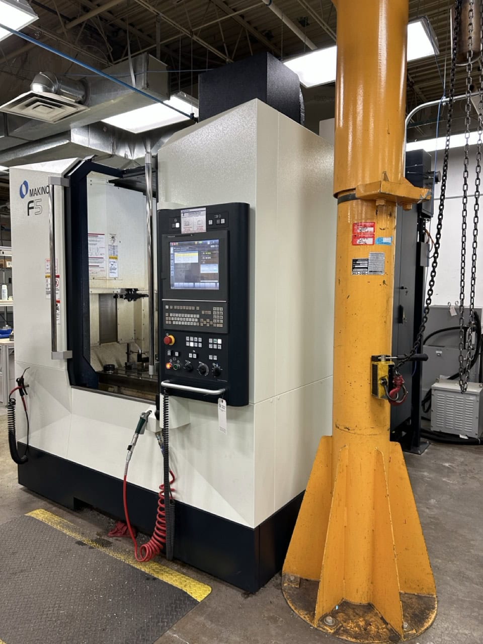Makino F5 Pro 6 VMC, 2021 - 20K RPM, Renishaw Probe, Laser Tool Setter, Thru Spindle Coolant, Chip Conveyor - Image 8