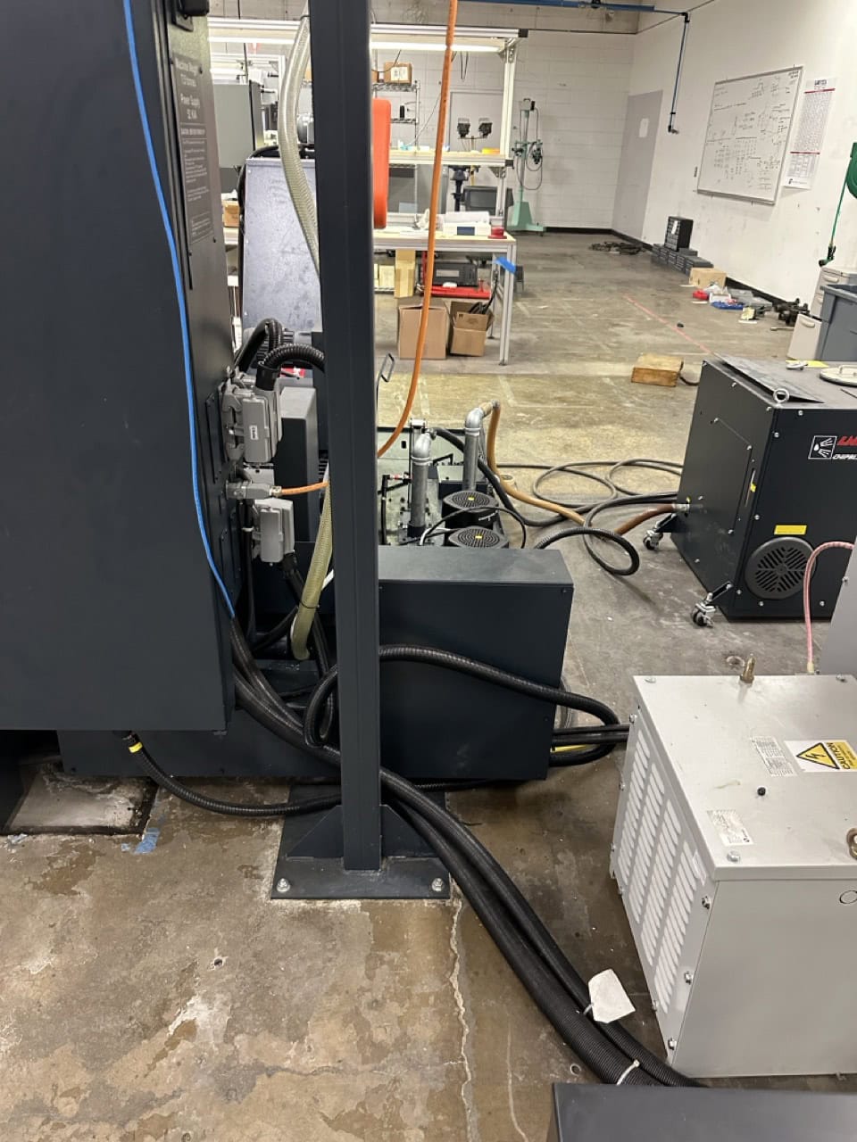 Makino F5 Pro 6 VMC, 2021 - 20K RPM, Renishaw Probe, Laser Tool Setter, Thru Spindle Coolant, Chip Conveyor - Image 30