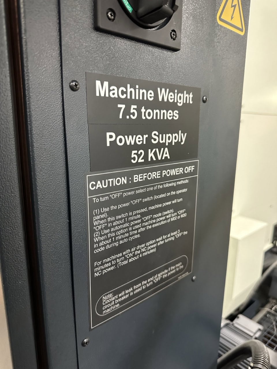 Makino F5 Pro 6 VMC, 2021 - 20K RPM, Renishaw Probe, Laser Tool Setter, Thru Spindle Coolant, Chip Conveyor - Image 35