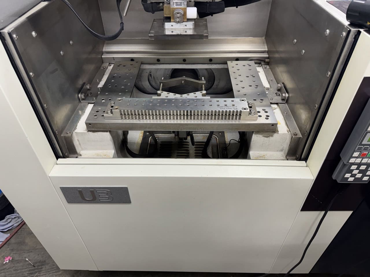 Makino U3 Wire EDM, 2018 - Auto Threading - Image 11