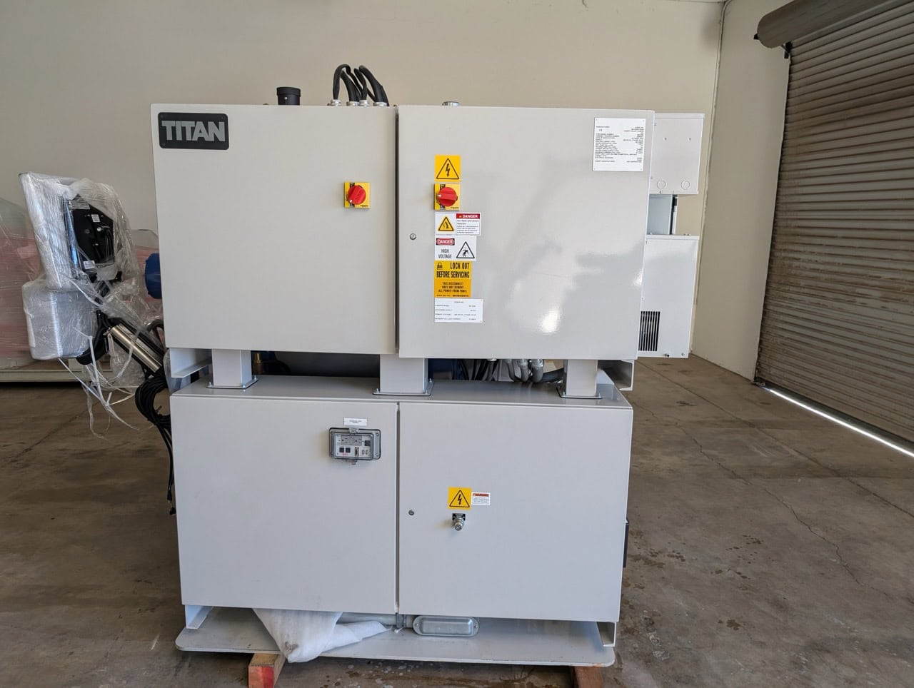 IPSEN Titan H2 Vacuum Furnace Model DS121224, 2024 - Image 6