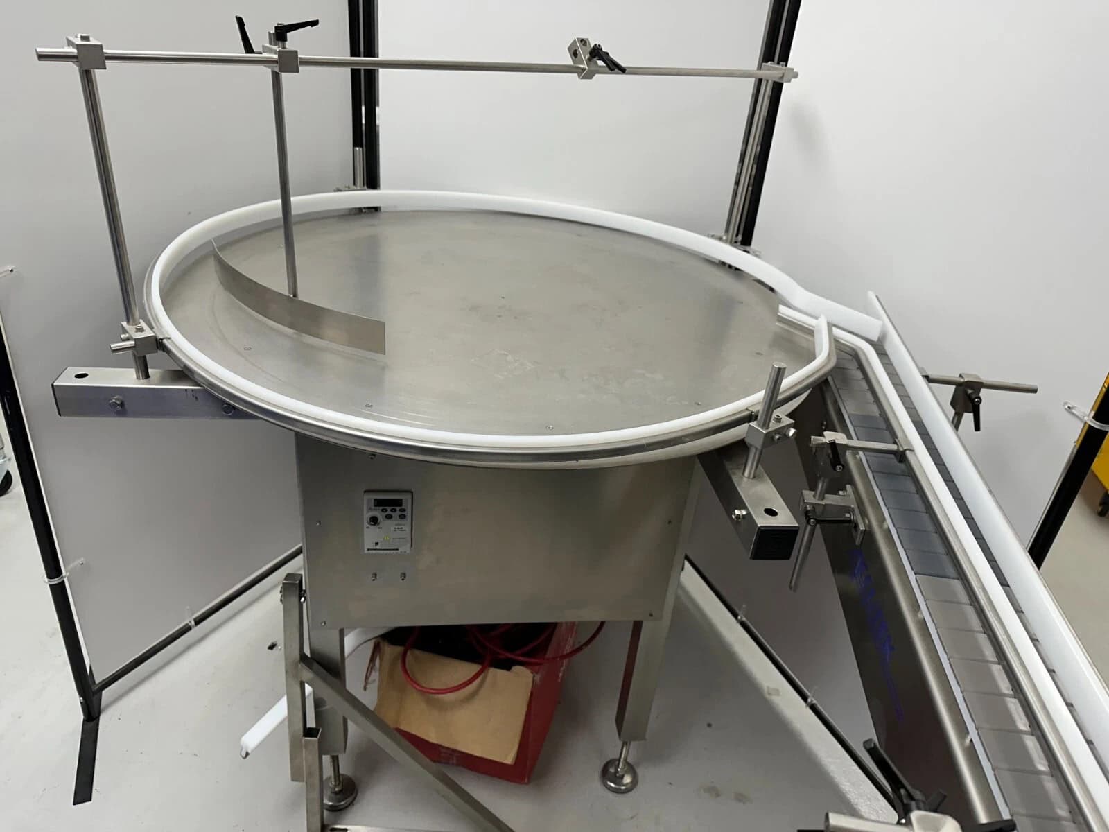 Accutek Hot Fill Bottle Filling Line with AVF2-16 2-Head Volumetric Bottle Filler with Heated Hopper, 2018 - Previously ran 1 Oz, 2 Oz, 4 Oz, 8 Oz, and 16 Oz Boston round Bottles and 1 Oz and 4 Oz Topical Jars - Image 3