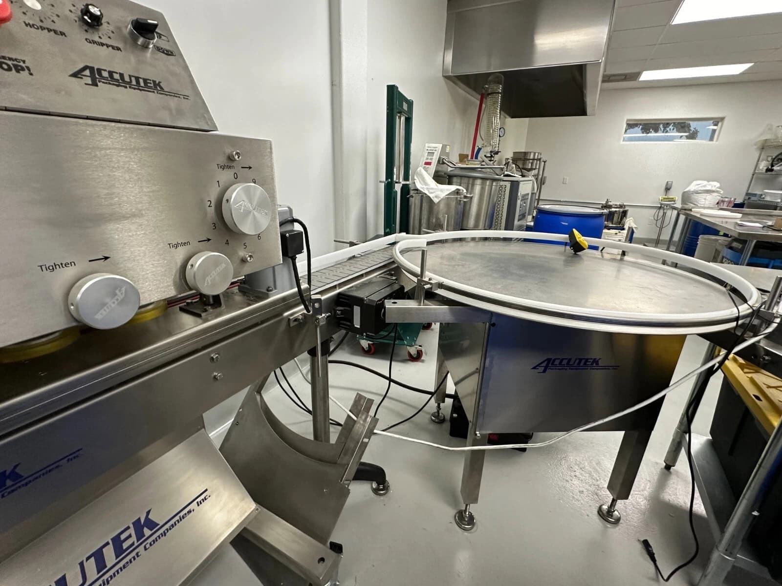 Accutek Hot Fill Bottle Filling Line with AVF2-16 2-Head Volumetric Bottle Filler with Heated Hopper, 2018 - Previously ran 1 Oz, 2 Oz, 4 Oz, 8 Oz, and 16 Oz Boston round Bottles and 1 Oz and 4 Oz Topical Jars - Image 6
