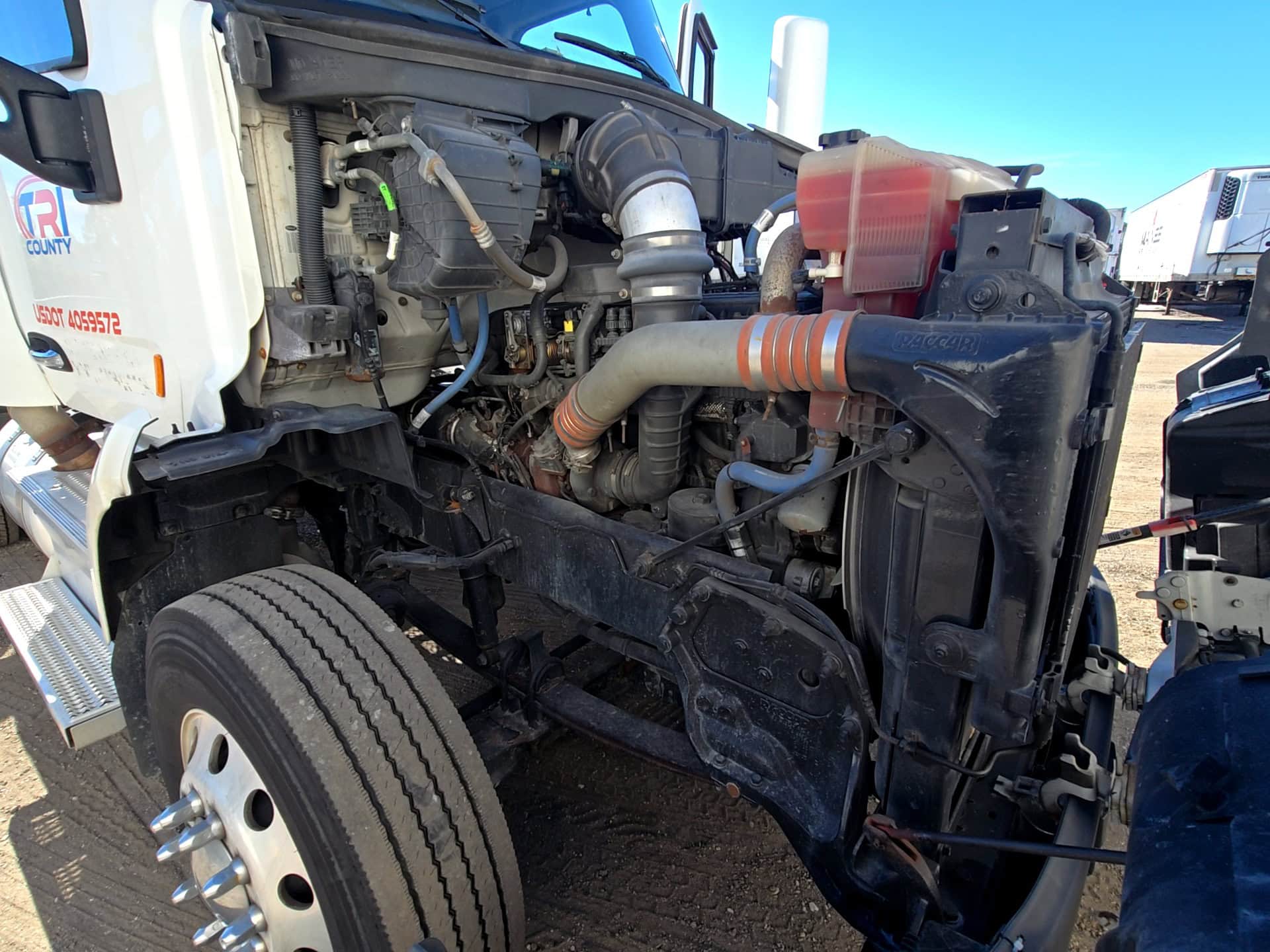 Peterbilt 579 Day Cab Truck, 2020 - PACCAR MX-13 - Automated Transmission - Image 3