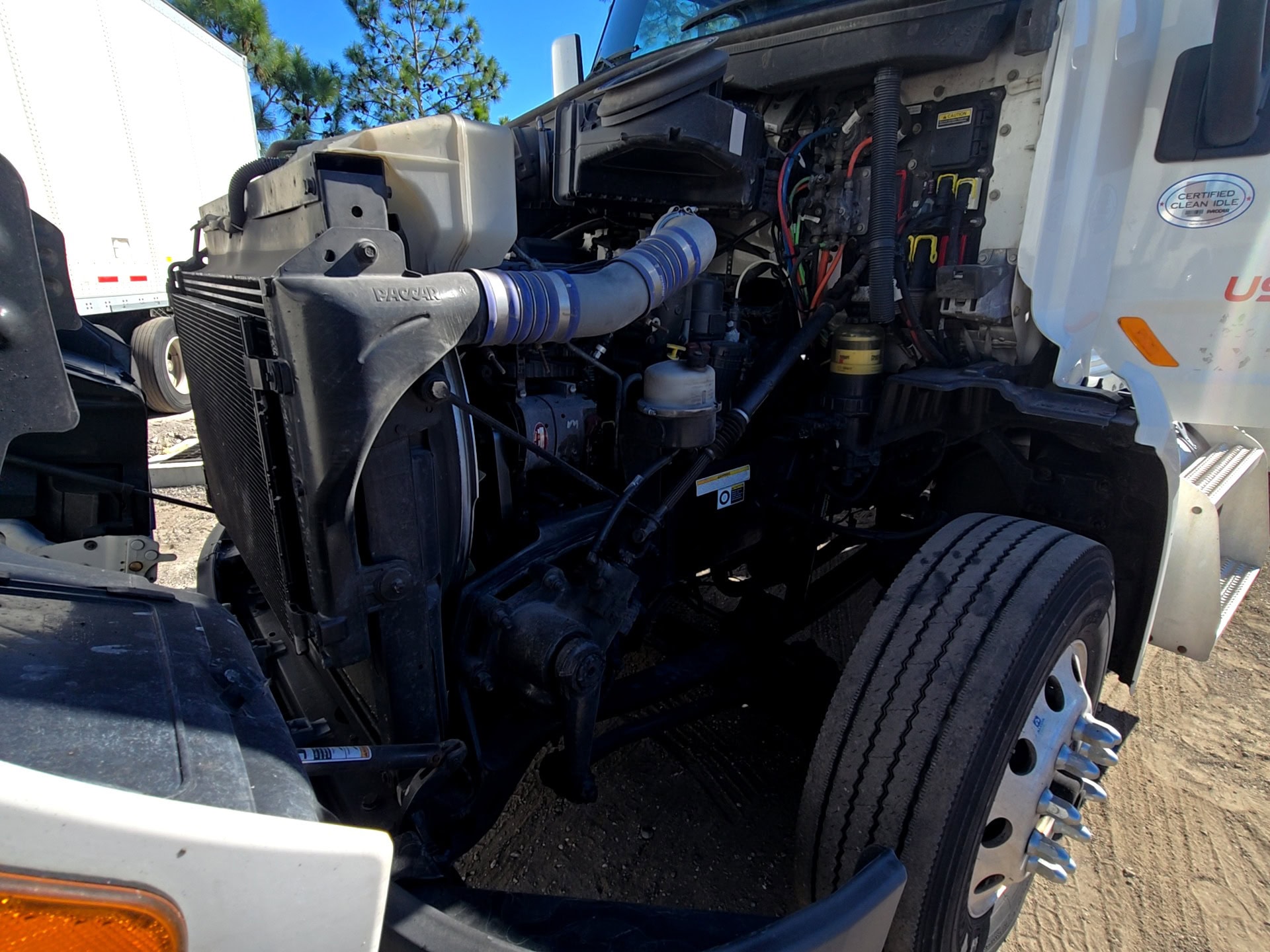 Peterbilt 579 Day Cab Truck, 2020 - PACCAR MX-13 - Automated Transmission - Image 4