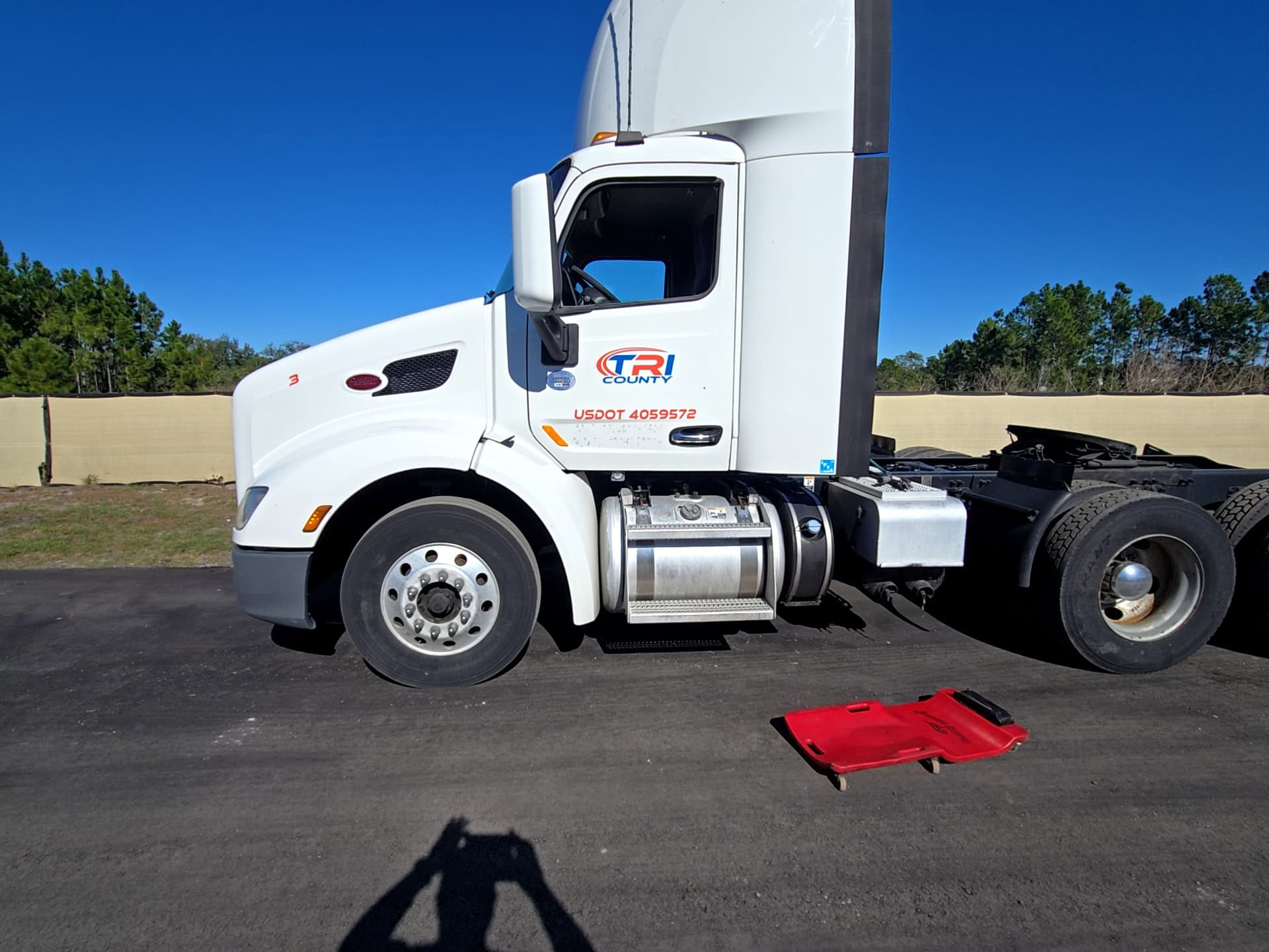 Peterbilt 579 Day Cab Truck, 2020 - PACCAR MX-13 - Automated Transmission - Image 9