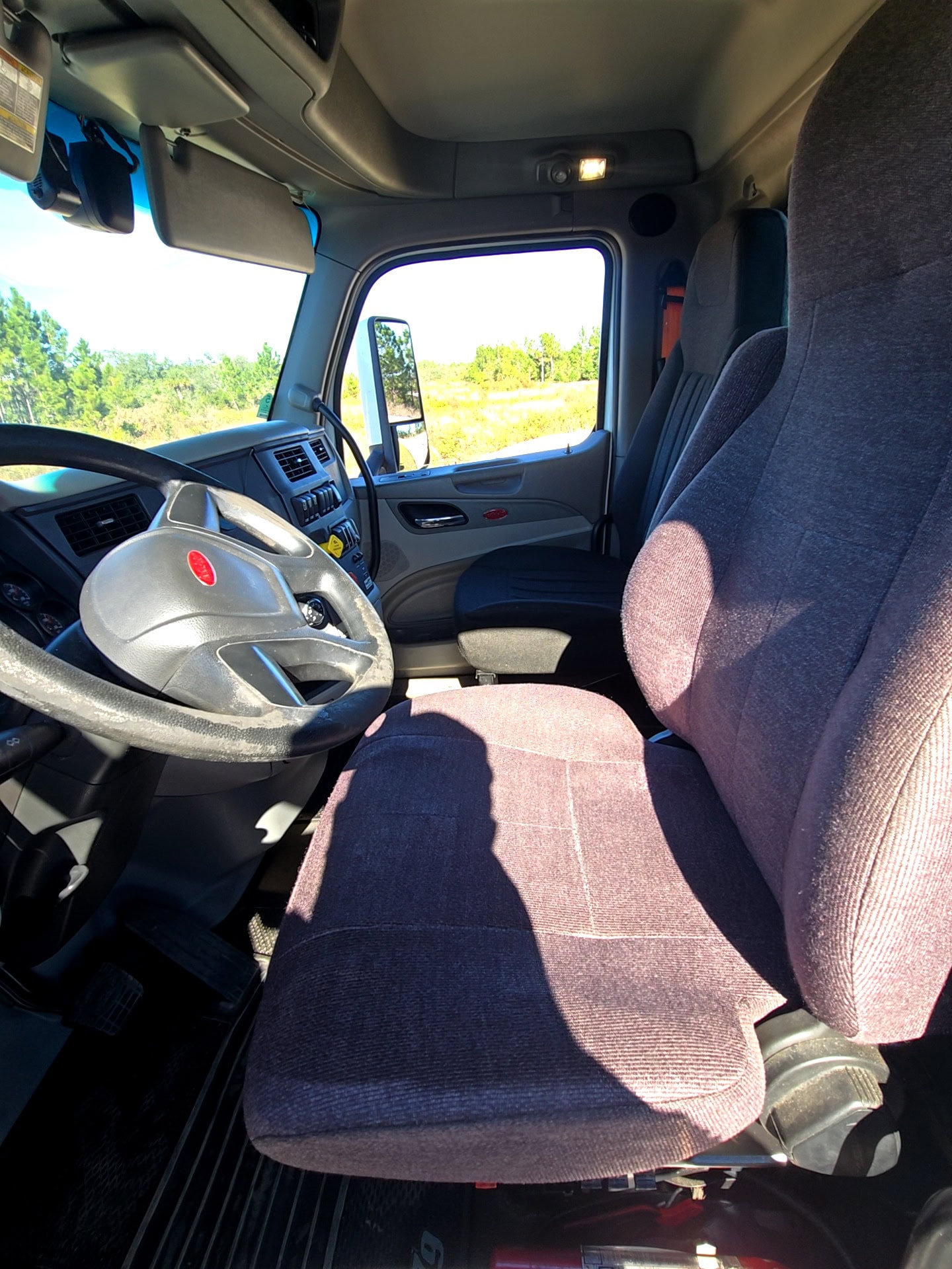 Peterbilt 579 Day Cab Truck, 2020 - PACCAR MX-13 - Automated Transmission - Image 26