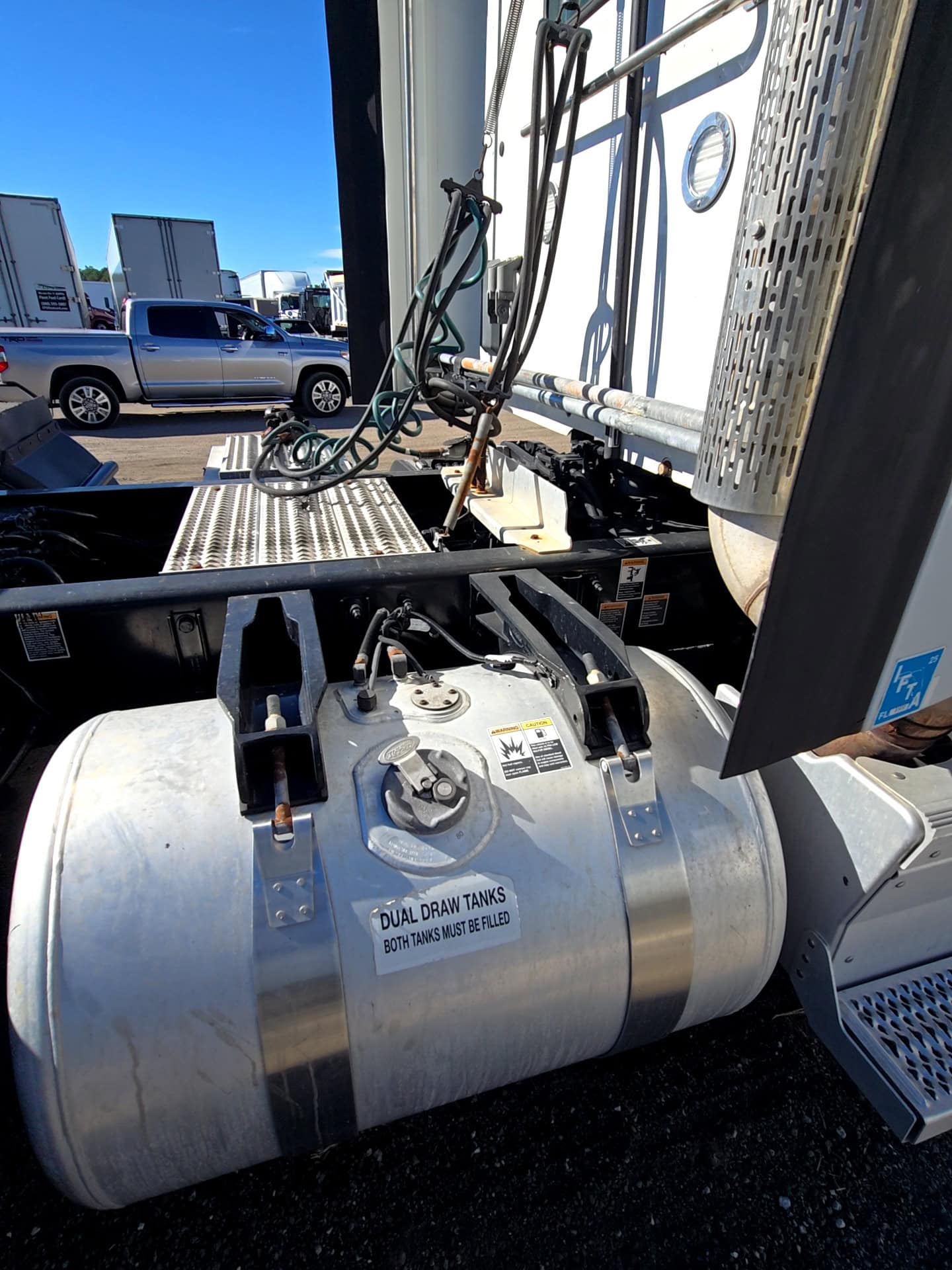 Peterbilt 579 Day Cab Truck, 2020 - PACCAR MX-13 - Automated Transmission - Image 31