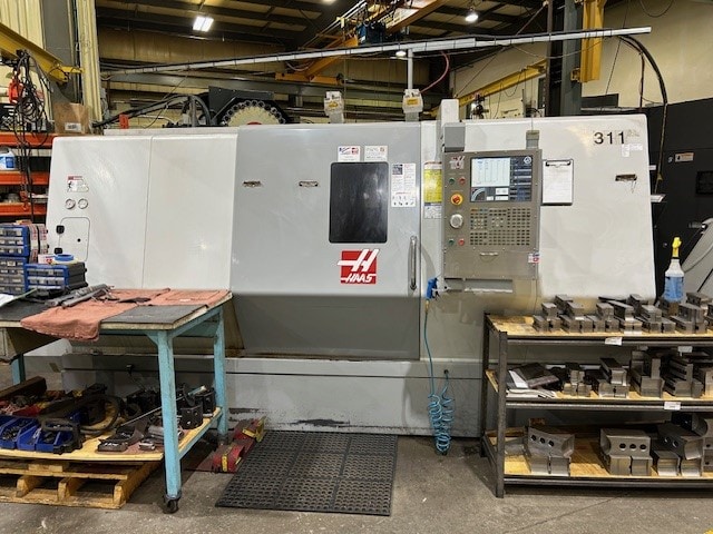 Haas SL-40BB CNC Lathe, 2006 - Tailstock, Chip Conveyor