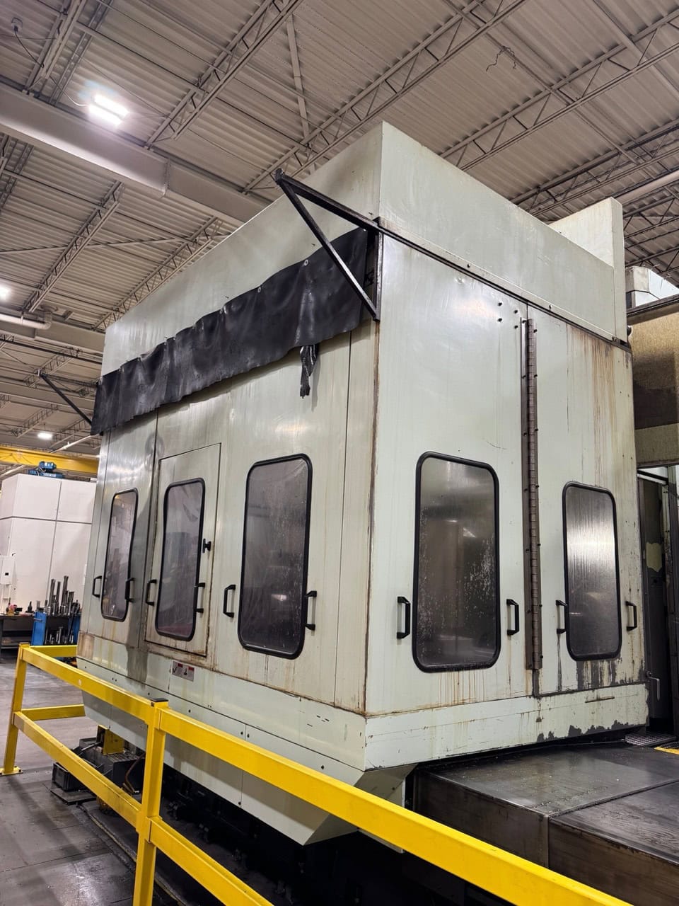 Kuraki KBT 13EA CNC Boring Mill, 2003 - Fanuc Control, 4k RPM, Chip Conveyor, 1000 PSI TSC