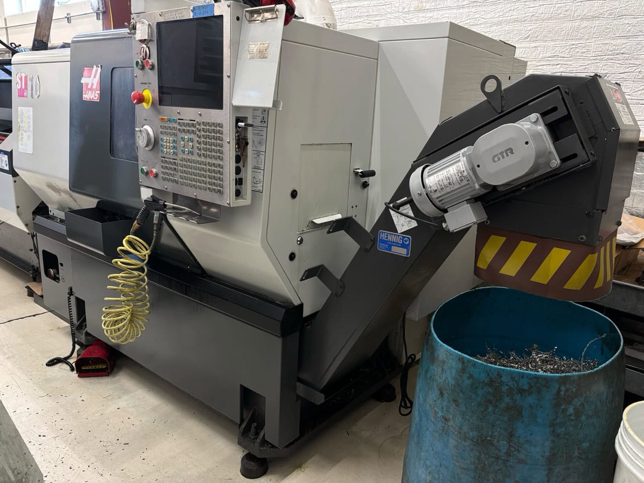 Haas ST-10 CNC Lathe, 2012 - Bar Feeder, Parts Catcher