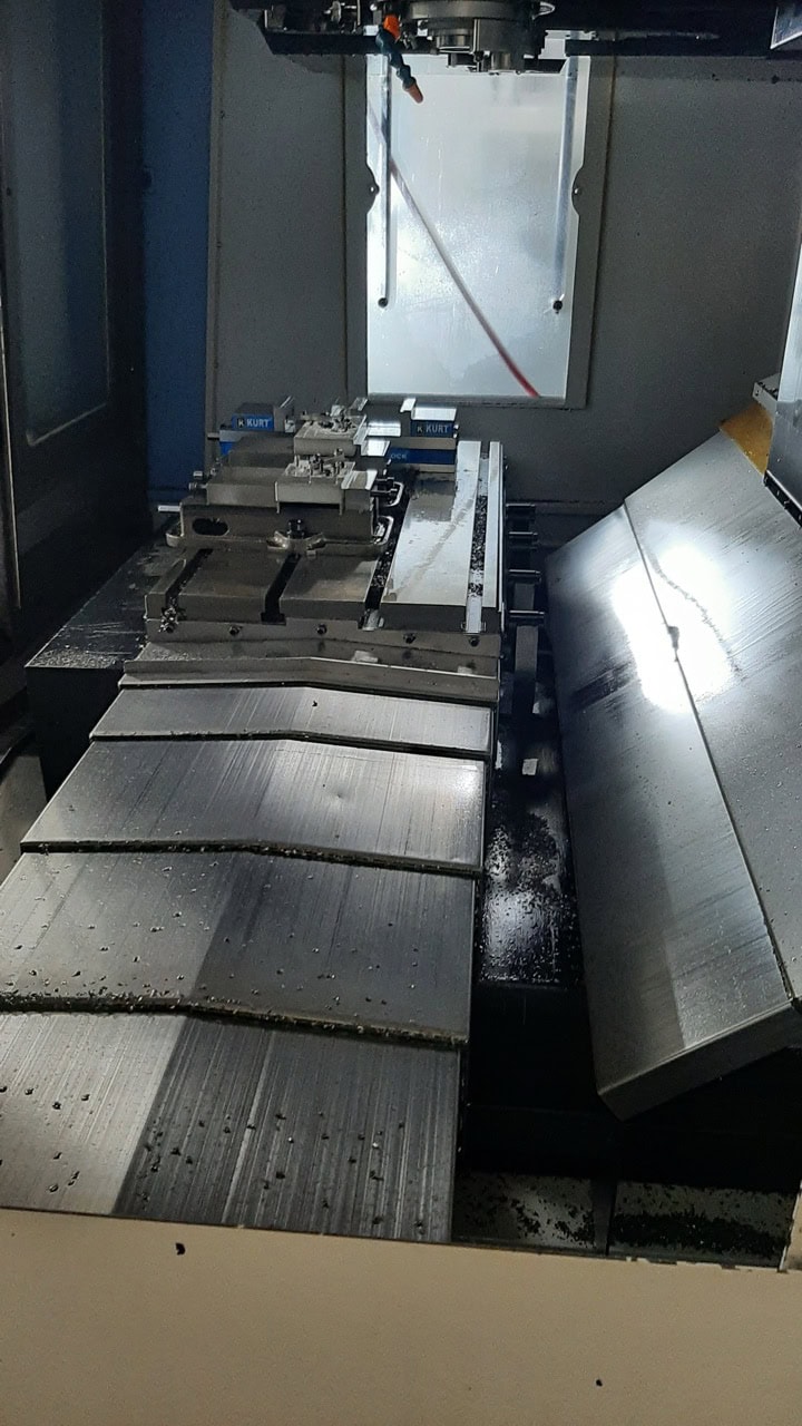 Doosan DMV 3016 CNC VMC, 2008 - Thru Spindle Coolant, 20k RPM Spindle - Image 6