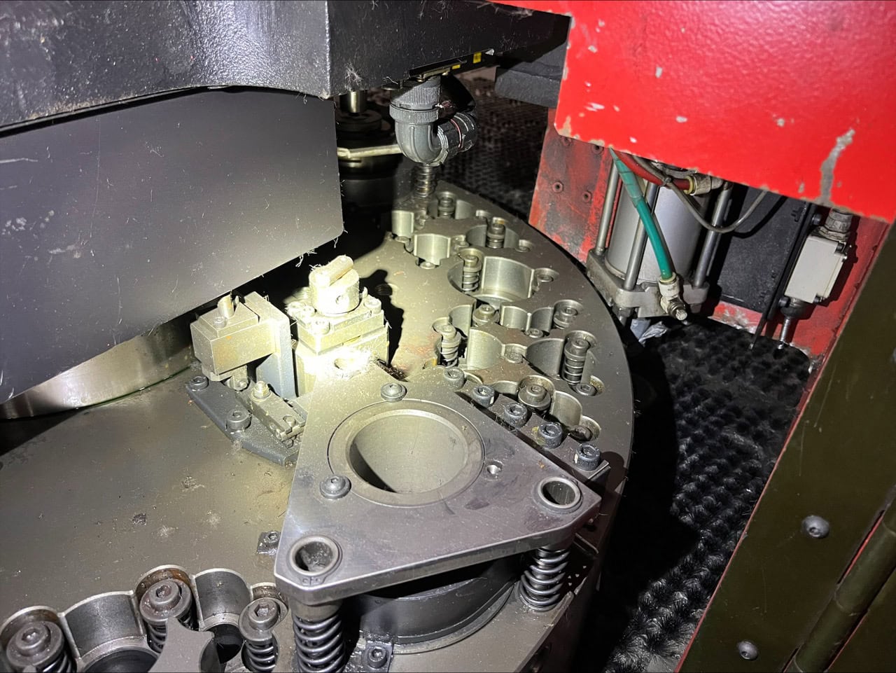 22 Ton Amada EM2510NT Turret Punch, 2006 - Image 3