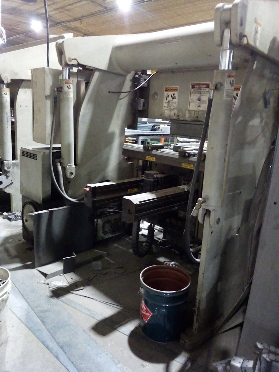 60 Ton x 6' Accurpress 7606 CNC Brake, 2000 - Image 3