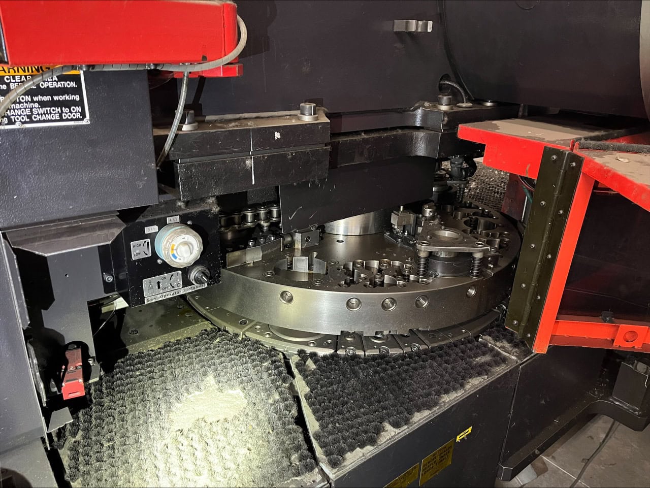 22 Ton Amada EM2510NT Turret Punch, 2006 - Image 4