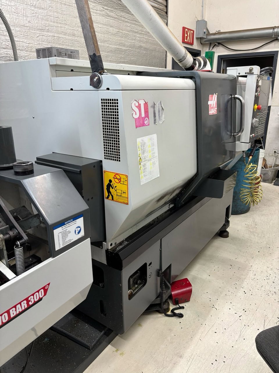 Haas ST-10 CNC Lathe, 2012 - Bar Feeder, Parts Catcher - Image 5