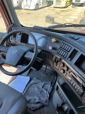 2022 Volvo Trucks VNL 64T860 Sleeper – D13, I-Shift, 6x4, - Image 7