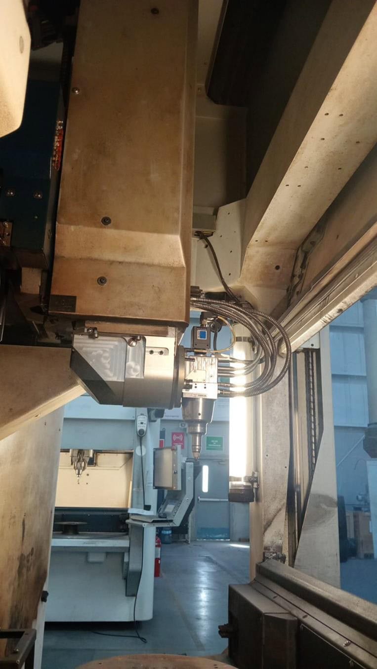 2000 Watt Trumpf TruLaser Cell 3000 3D Fiber Laser, 2017 - 5-Axis, Rotary Table, Dust Collector, 2 of 2 - Image 24