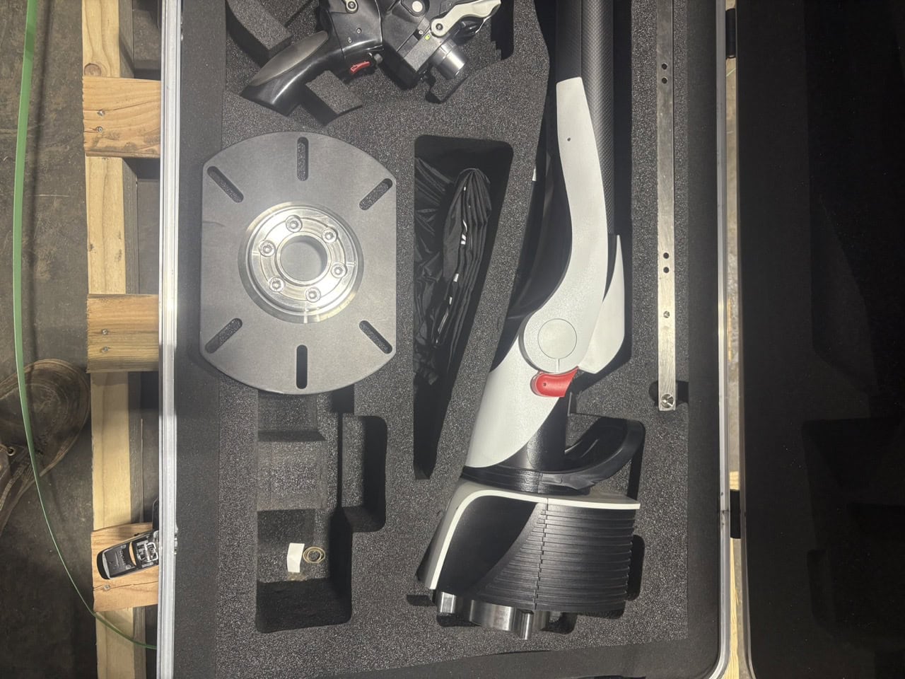 Hexagon Absolute Arm 8540, 2022 – 7-Axis Portable CMM Measurement Robot Arm (1) - Image 6