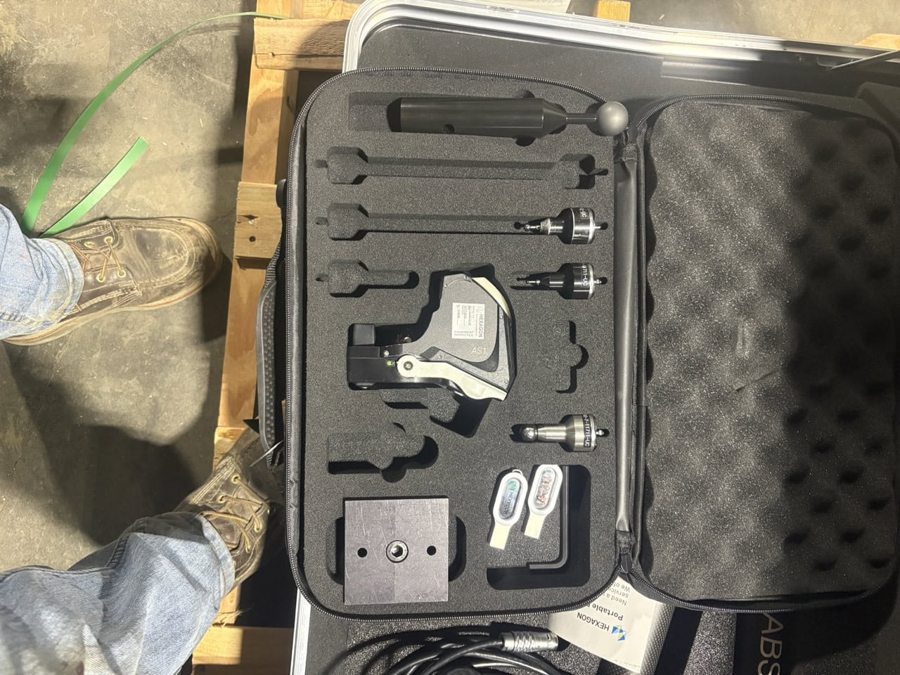 Hexagon Absolute Arm 8540, 2022 – 7-Axis Portable CMM Measurement Robot Arm (1) - Image 13
