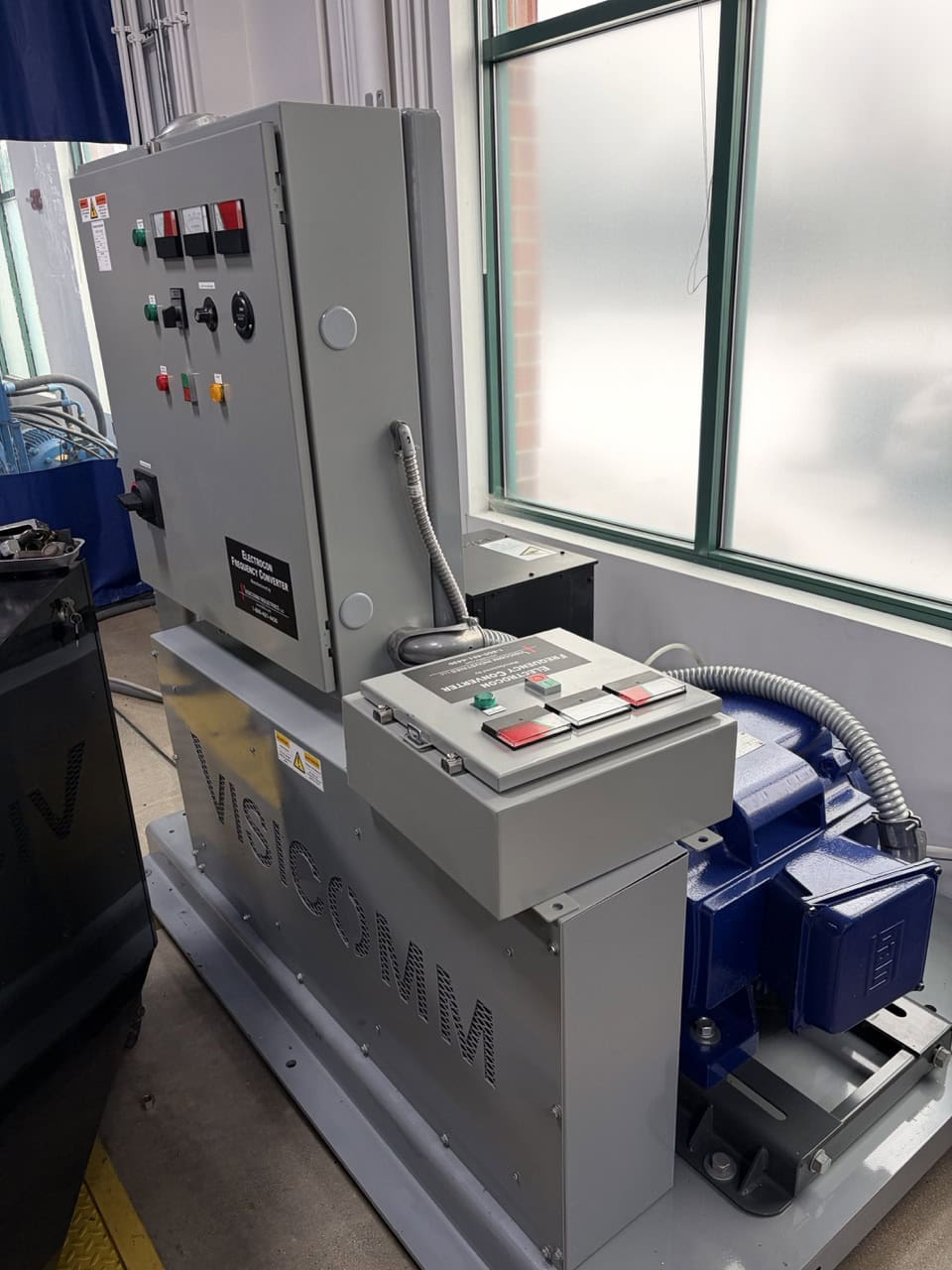 Hennecke HP‑RTM High‑Pressure Polyurethane Metering Machine Streamline, 2016 – Low hours, MN 10-RTM Mixing Head - Image 4