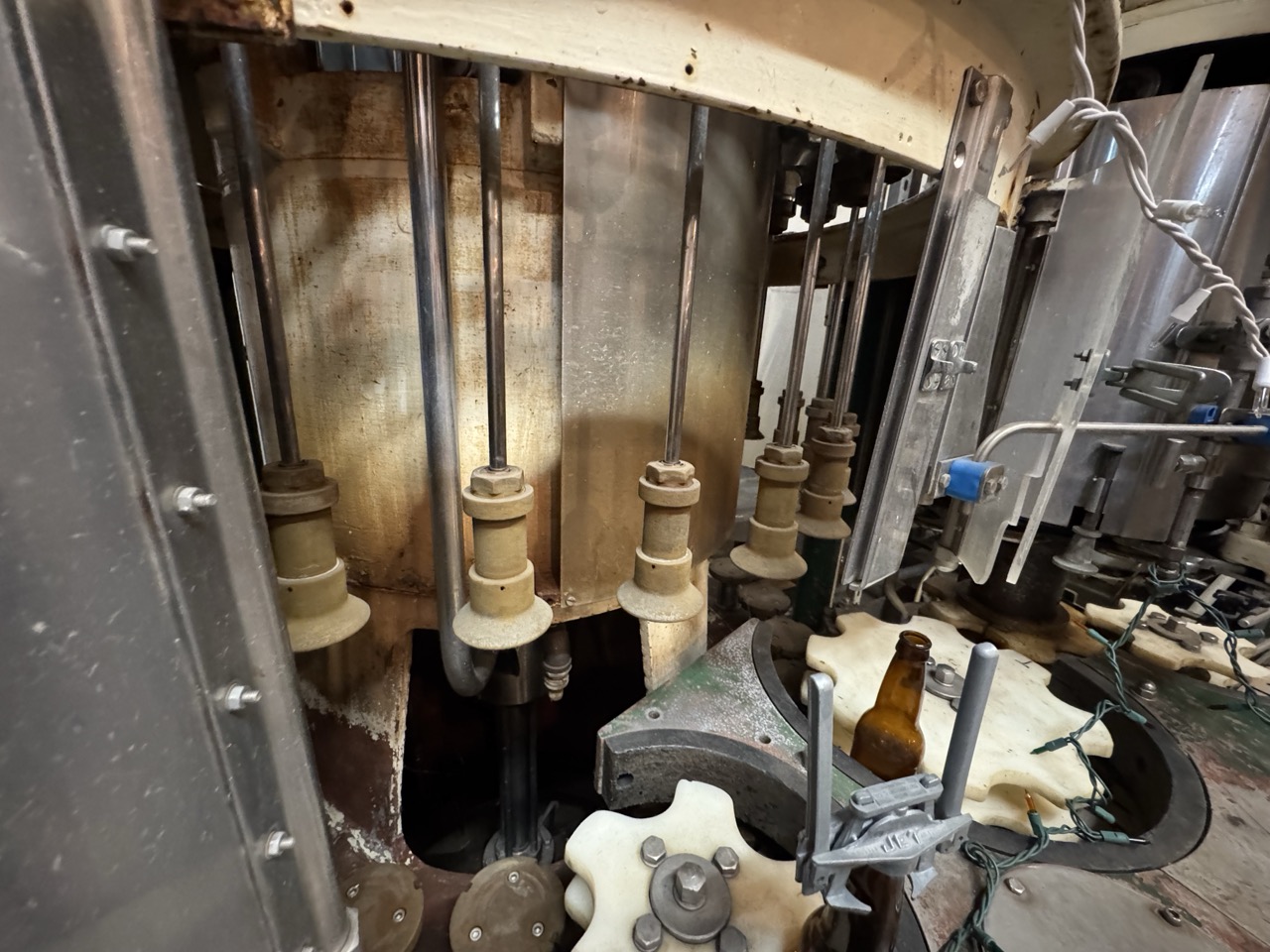 Enzinger Bottle Filling Line, 1989 - Capper, Rinser, Labeler, Box Taper, More - Image 33