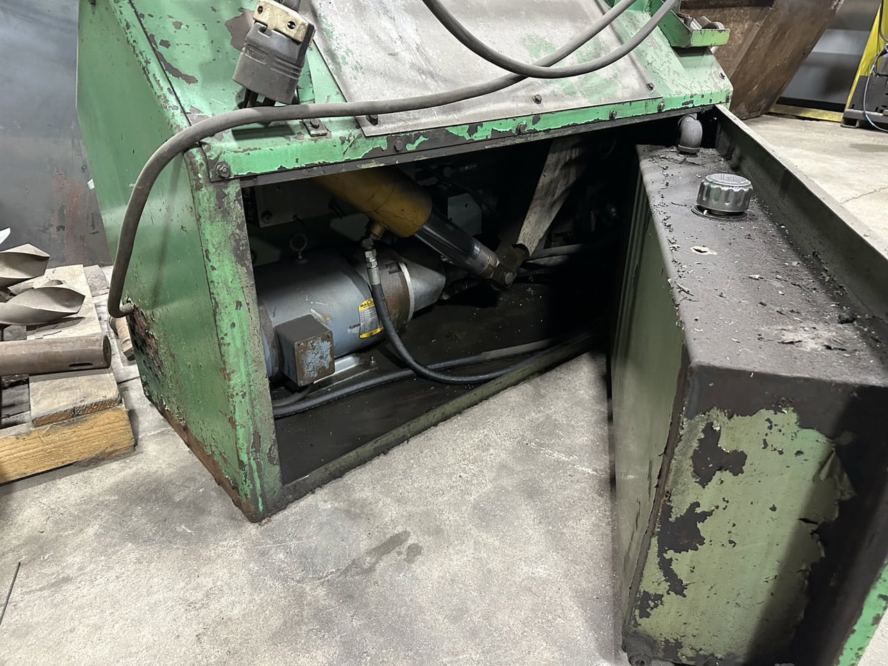 50 Ton Piranha P3-50 Hydraulic Ironworker, 1998 - Tooling - Image 9
